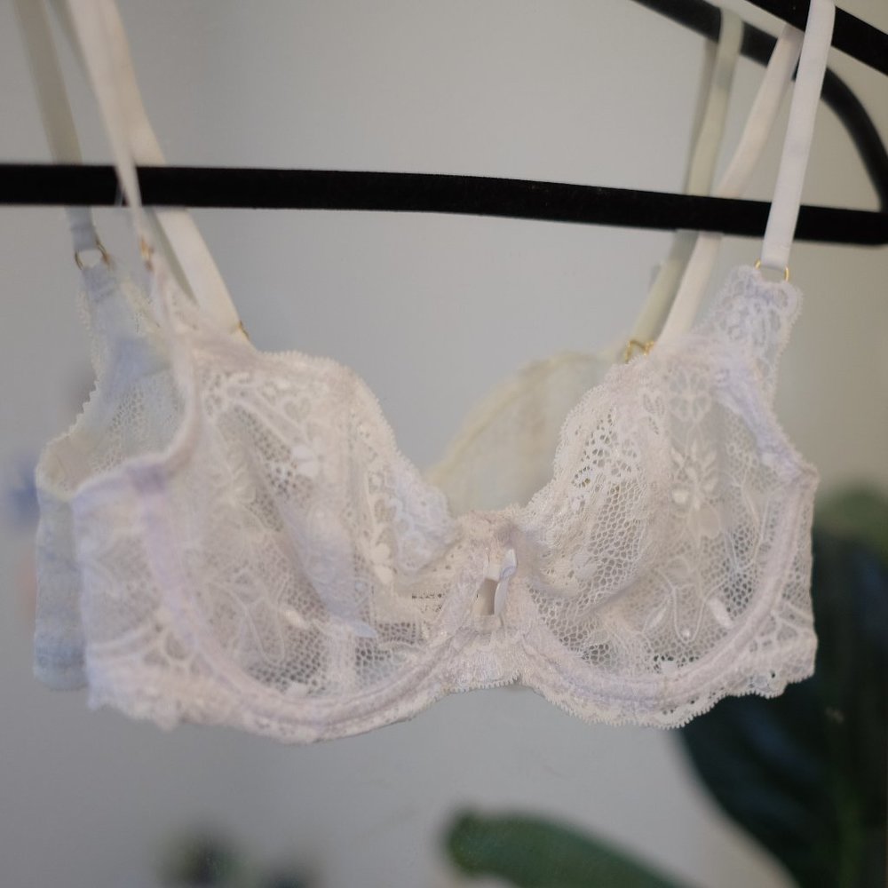 (Unworn) White Lace Bra - 32B